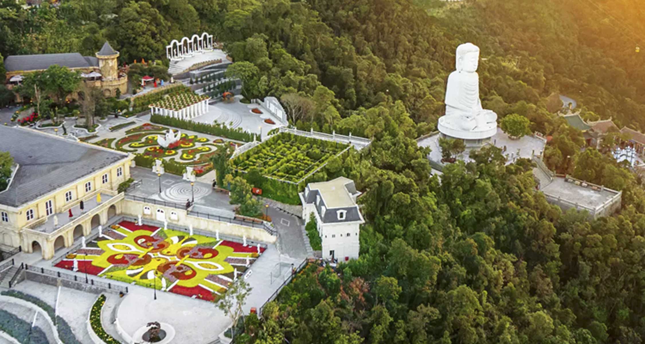 Explore-Ba-Na-Hills-from-Danang-10