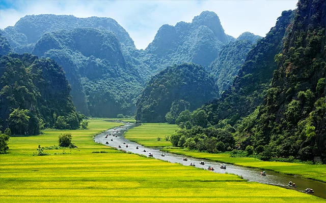 ninh binh day trip from hanoi