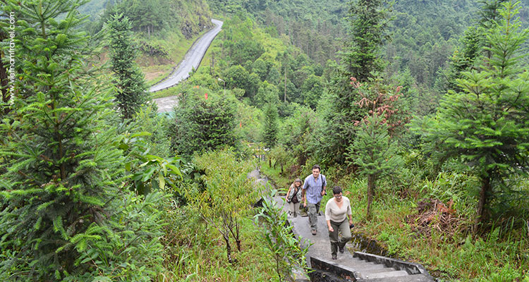 Vietnam-Hagiang-TwinmountaininQuanba-1