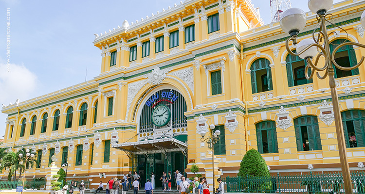 Vietnam-Saigon-City's-Centre-Post-Office-2