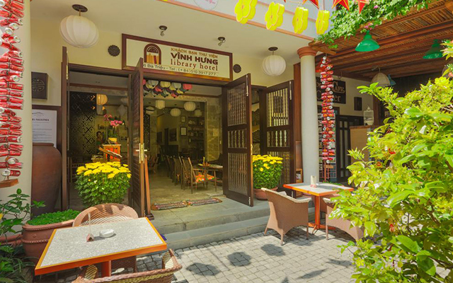 Vinh Hung Library Hotel