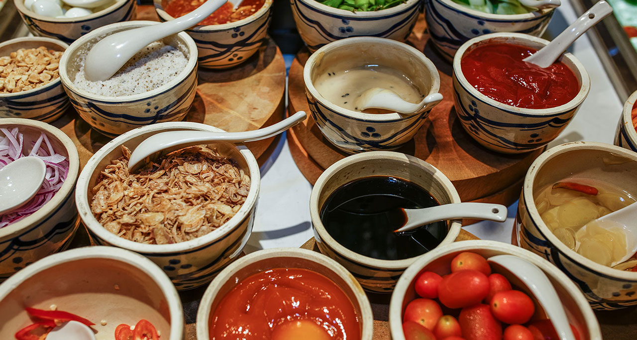 Dinner-on-Saigon-River-Cruise-1