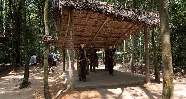 Vietnam-Cu-Chi-Tunnel-3