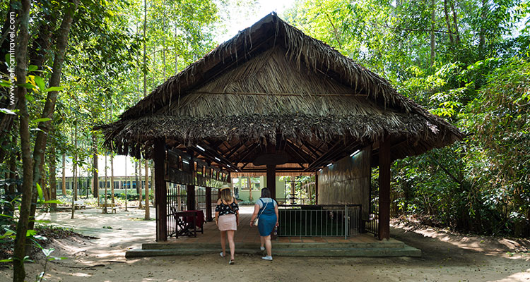 Vietnam-Cu-Chi-Tunnel-4