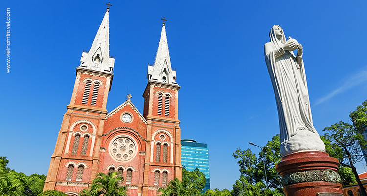 Vietnam-Saigon-Romanesque-Notre-Dame-Cathedral-2