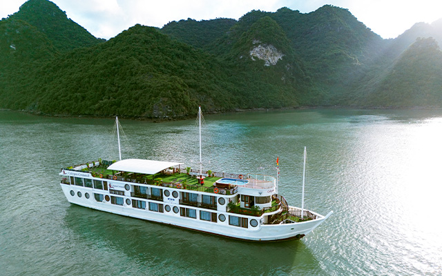 Unicharm Cruise Halong (Hạ Long) 