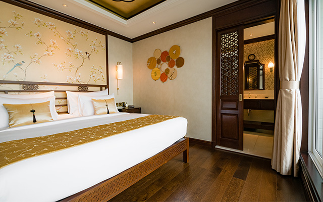 Signature Suite