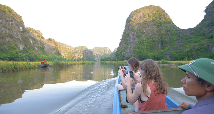 boating on Ngo Dong river