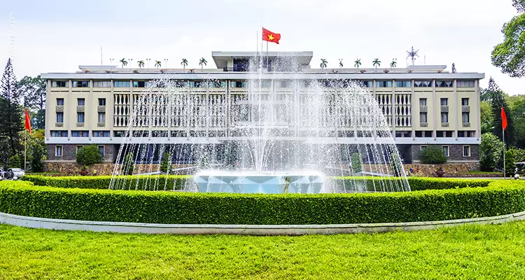Vietnam-Saigon-Reunification-Palace-3