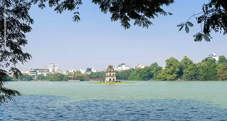 Vietnam-hanoi-Hoan-Kiem-Lake-4