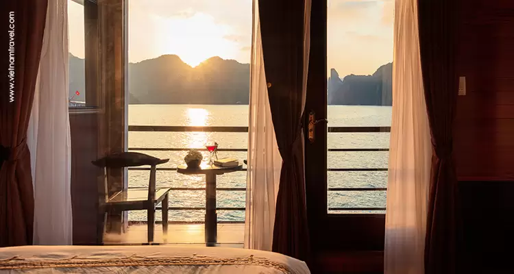 vspirit-premier-cruise-Deluxe-Suite-Balcony3