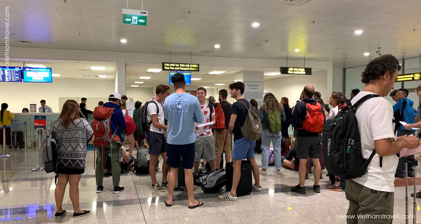 Travelers to Vietnam in April 2019