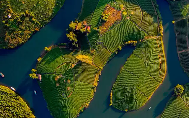 See gorgeous pictures of Vietnam—from above and below