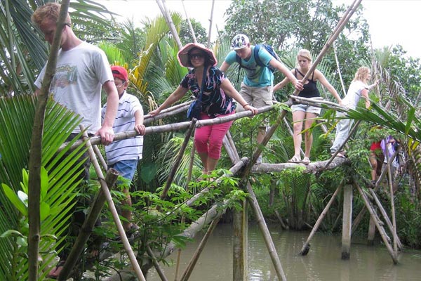 Vietnam Monkey Bridge - A Dangerous Bridge in The World.