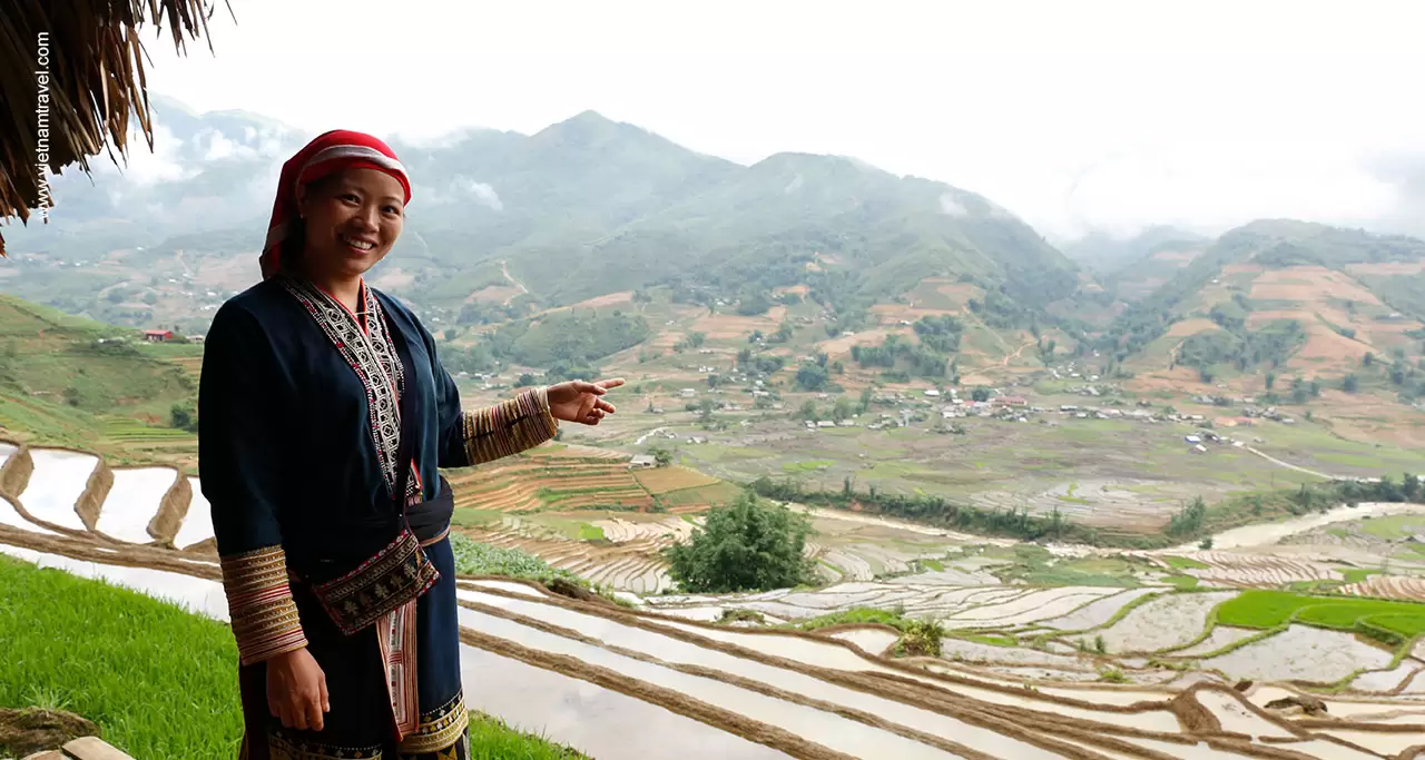 sapa in the water fall-down season