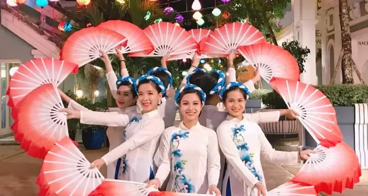 Vietnamese Music & Dance