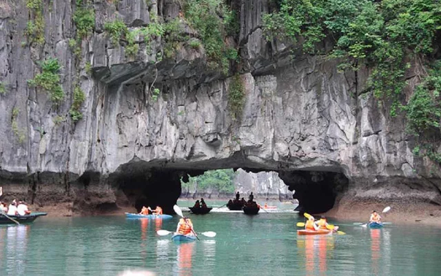 Ba Ham Lake, Lan Ha Bay