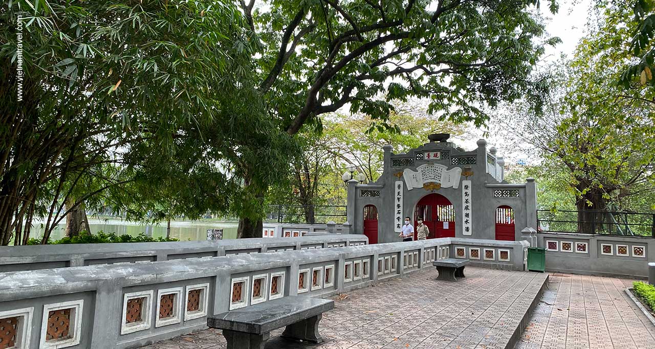 The entrance to Ngoc Son temple