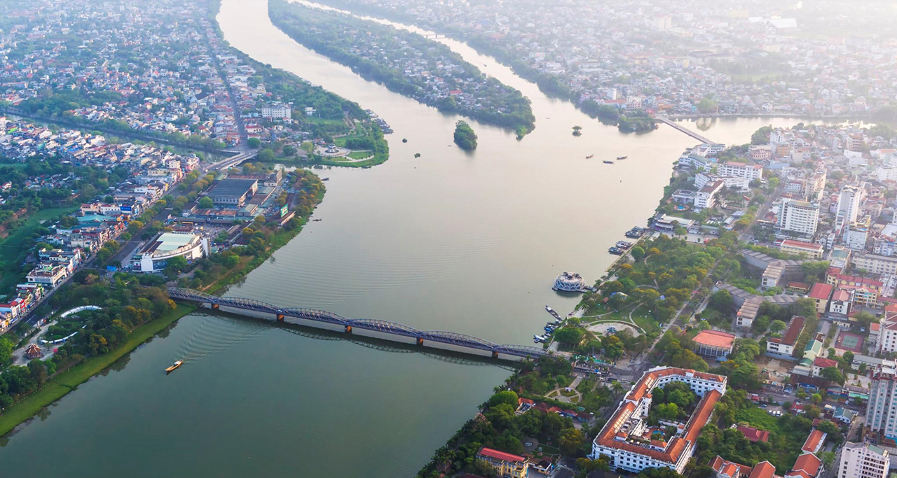 Perfume River and historical Truong Tien Bridge