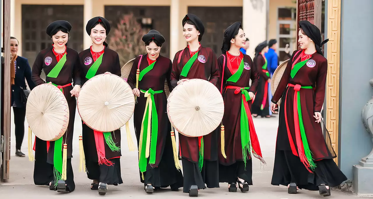 The Vietnamese most popular traditional costumes - ASEAN Vietnam Portal -  ASEAN INFORMATION GUIDANCE COMMITTEE