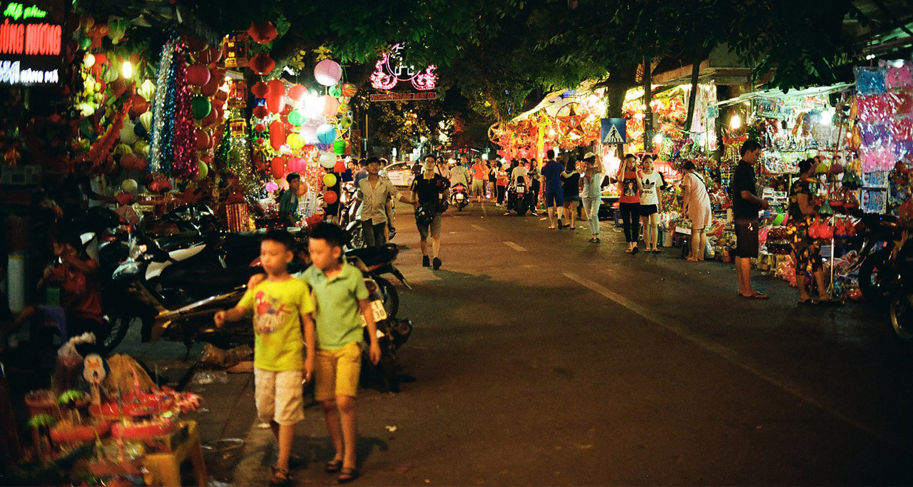 full moon festival in Hanoi