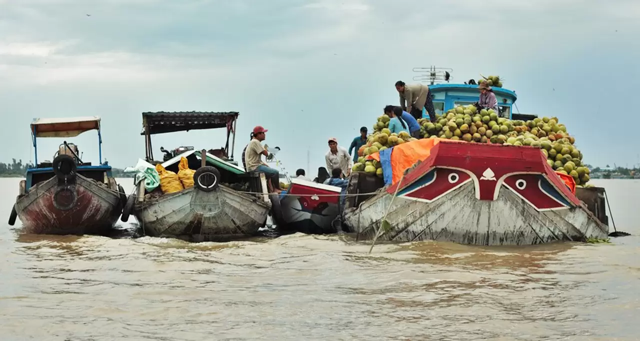 7 Amazing Floating Markets in Mekong Delta, Vietnam