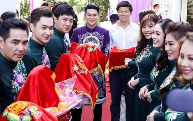 Traditional Vietnamese Tea Ceremony