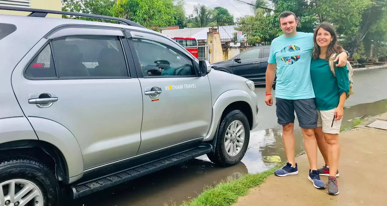 private car to Cao Dai temple