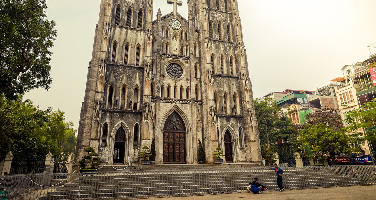 outside of St Joseph’s Cathedral