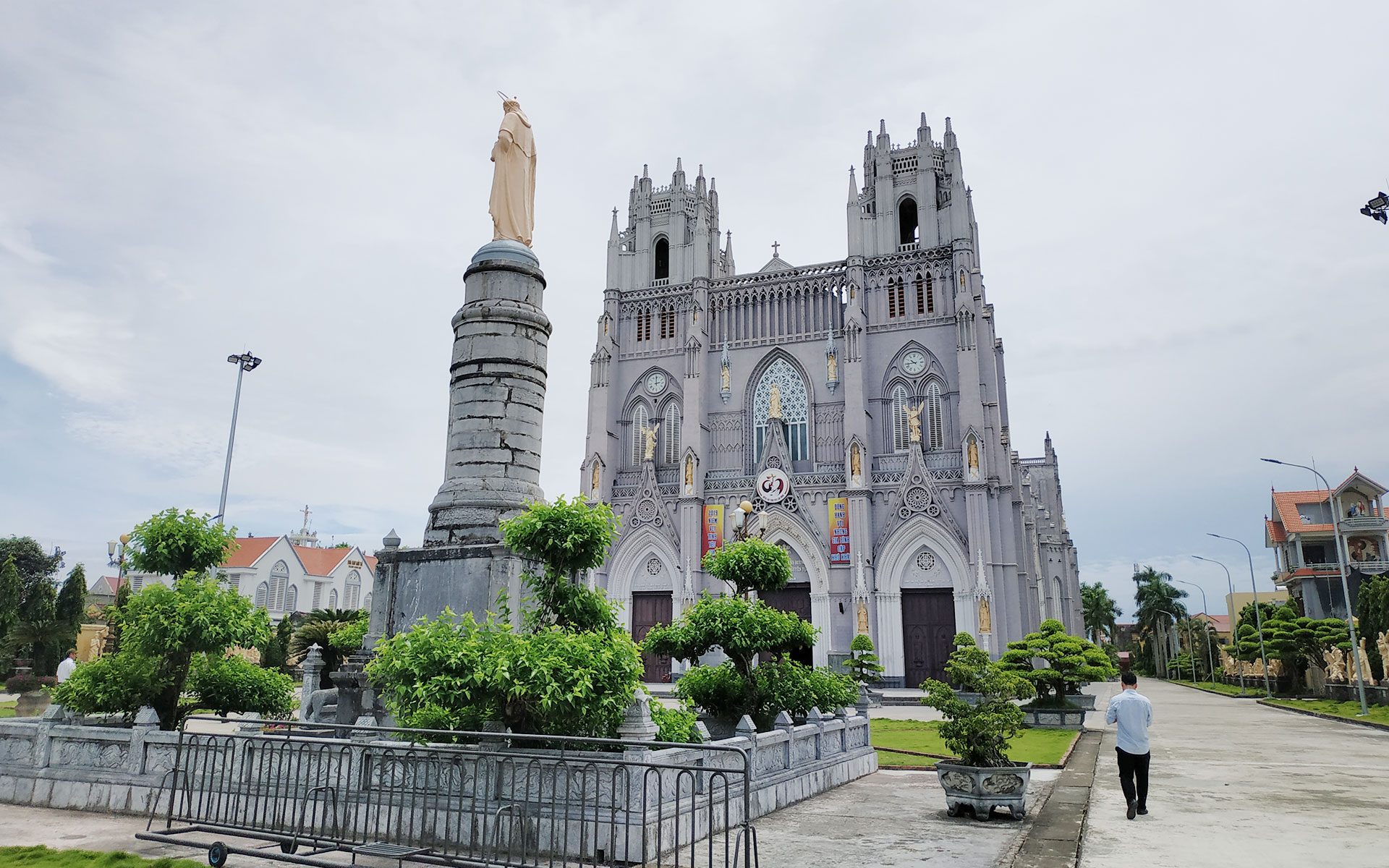 Phu Nhai Basilica