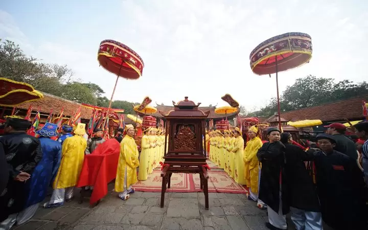 Co Loa Citadel Festival is annually held from the 6th to 16th of the first month of the lunar year.