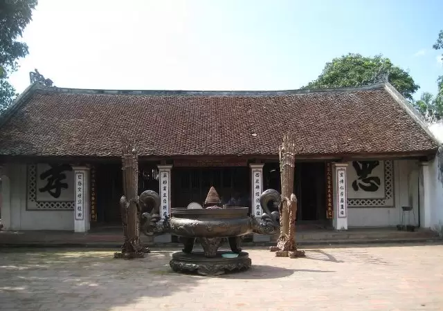 Co Trach Temple