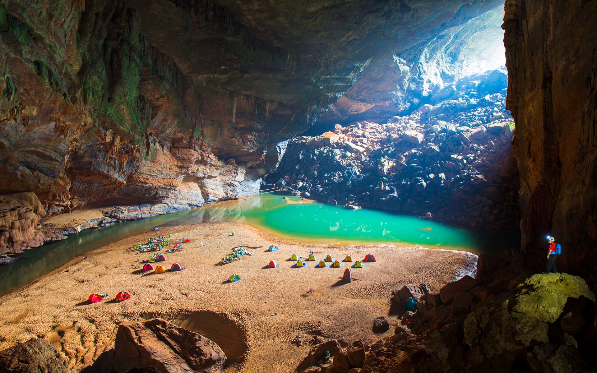 camping site in Phong Nha-Ke Bang National Park