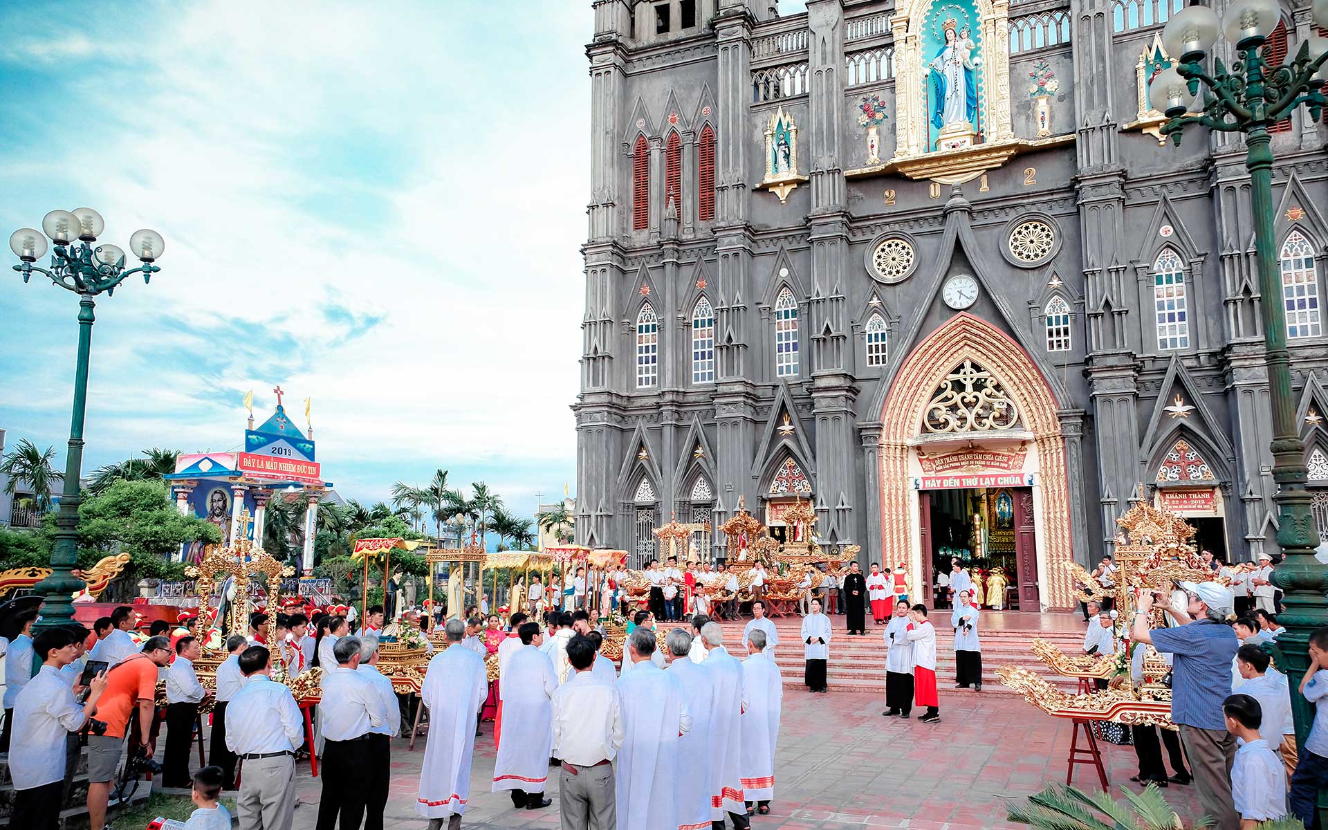 Hung Nghia Holy Shrine