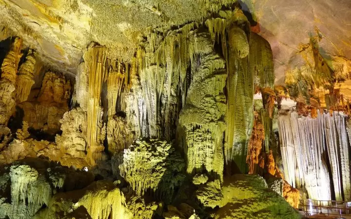 Tien Song Cave