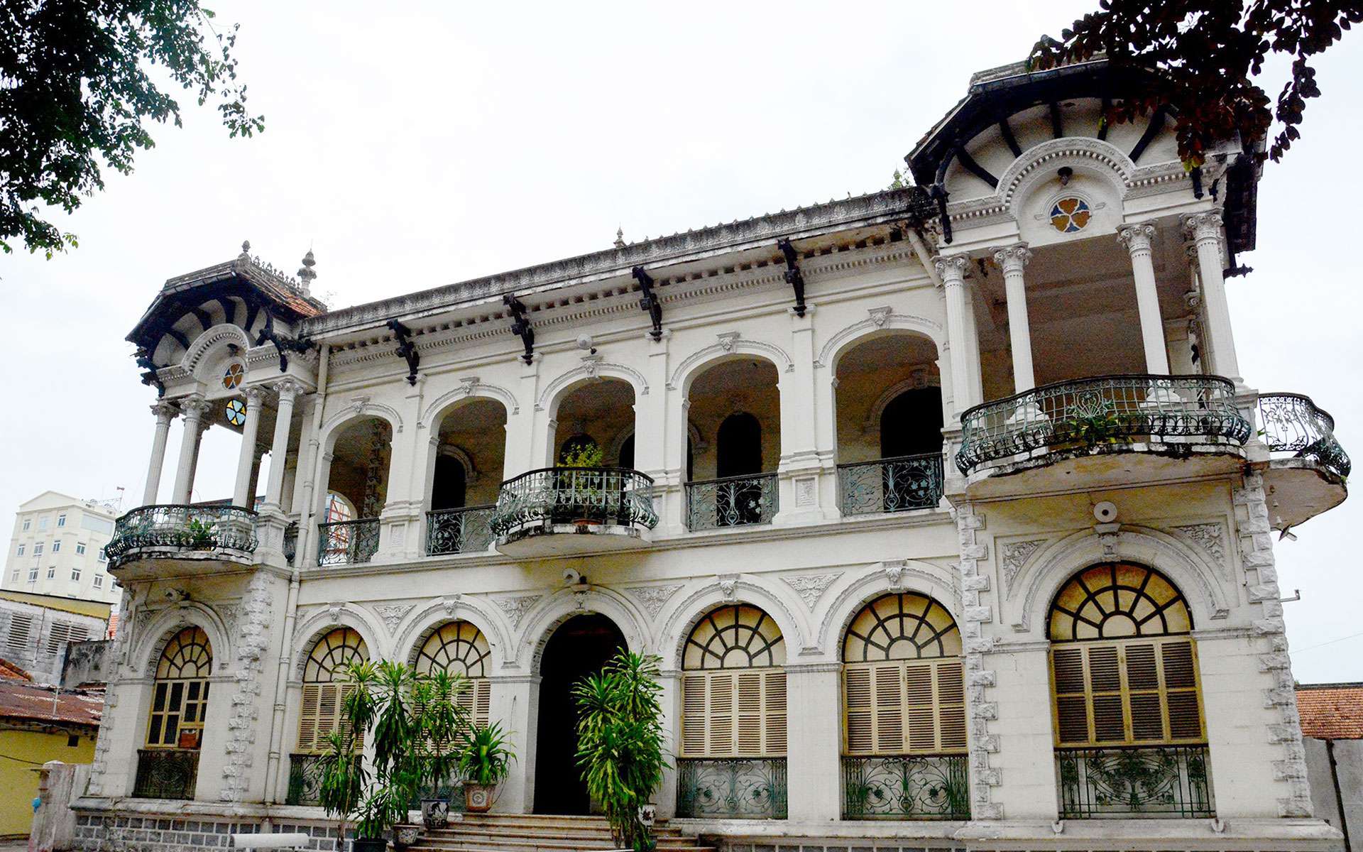Phuong Nam Mansion