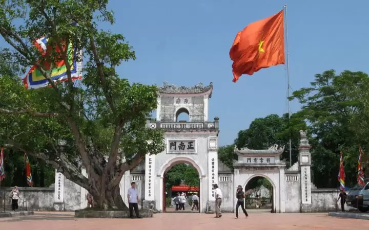 Main entrance gate to Tran Temple Complex