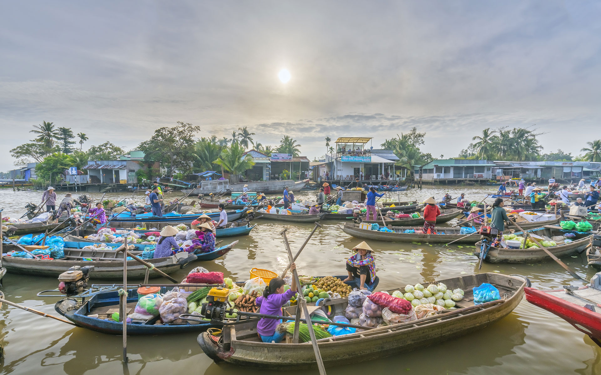 Get to know Cai Be Floating Market | Vietnam Travel