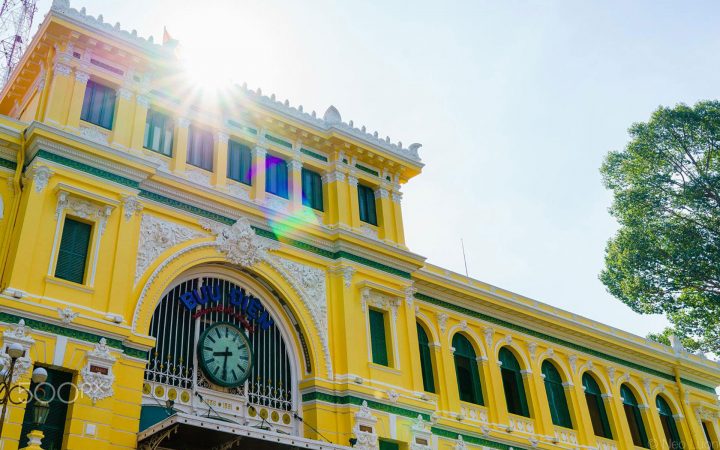 unny days in dry season are the most favorite time to leisurely take a stroll around and enjoy the atmosphere of Saigon .