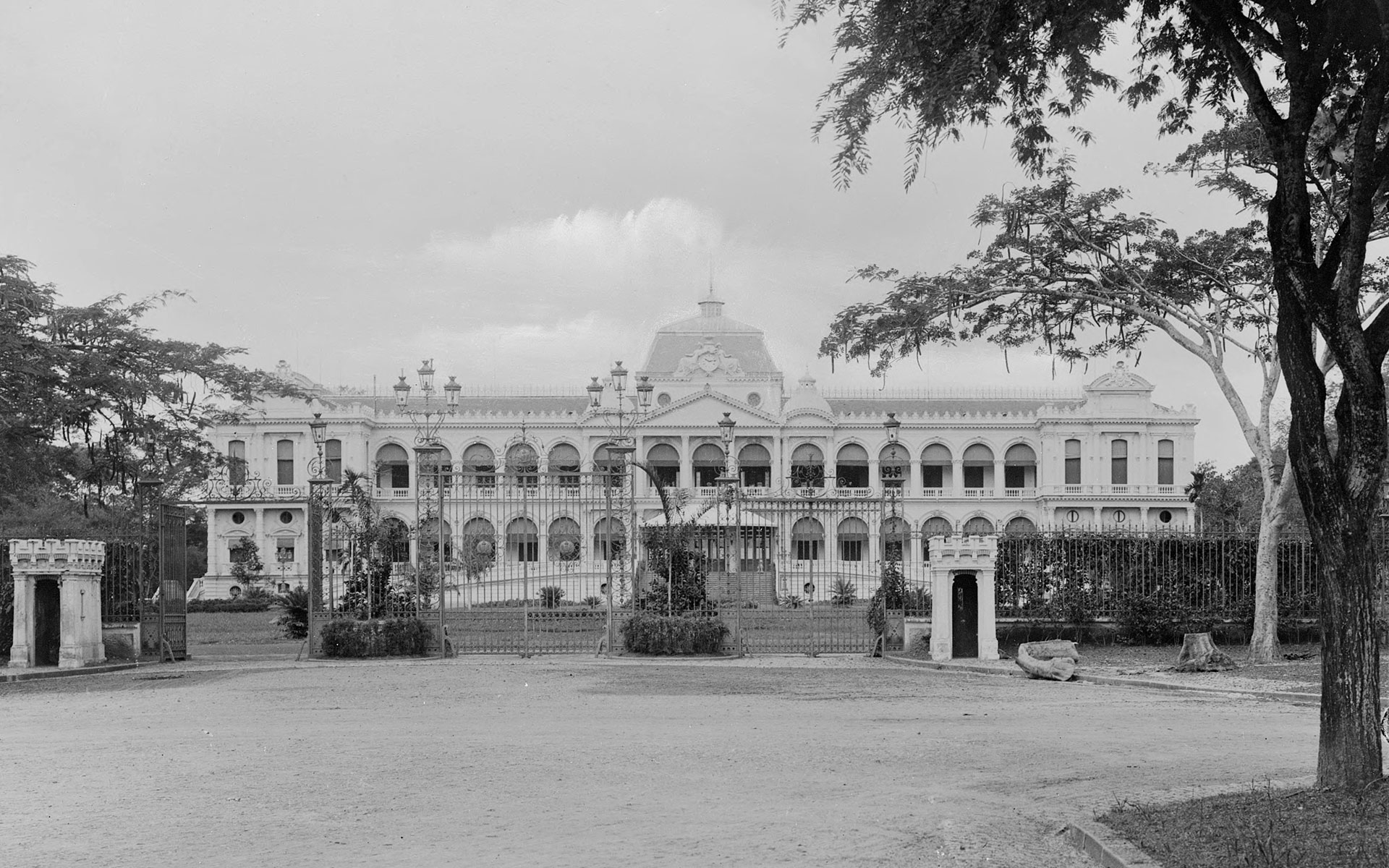 Palace of the Governor-General (Norodom Palace) in Saigon, about 1896