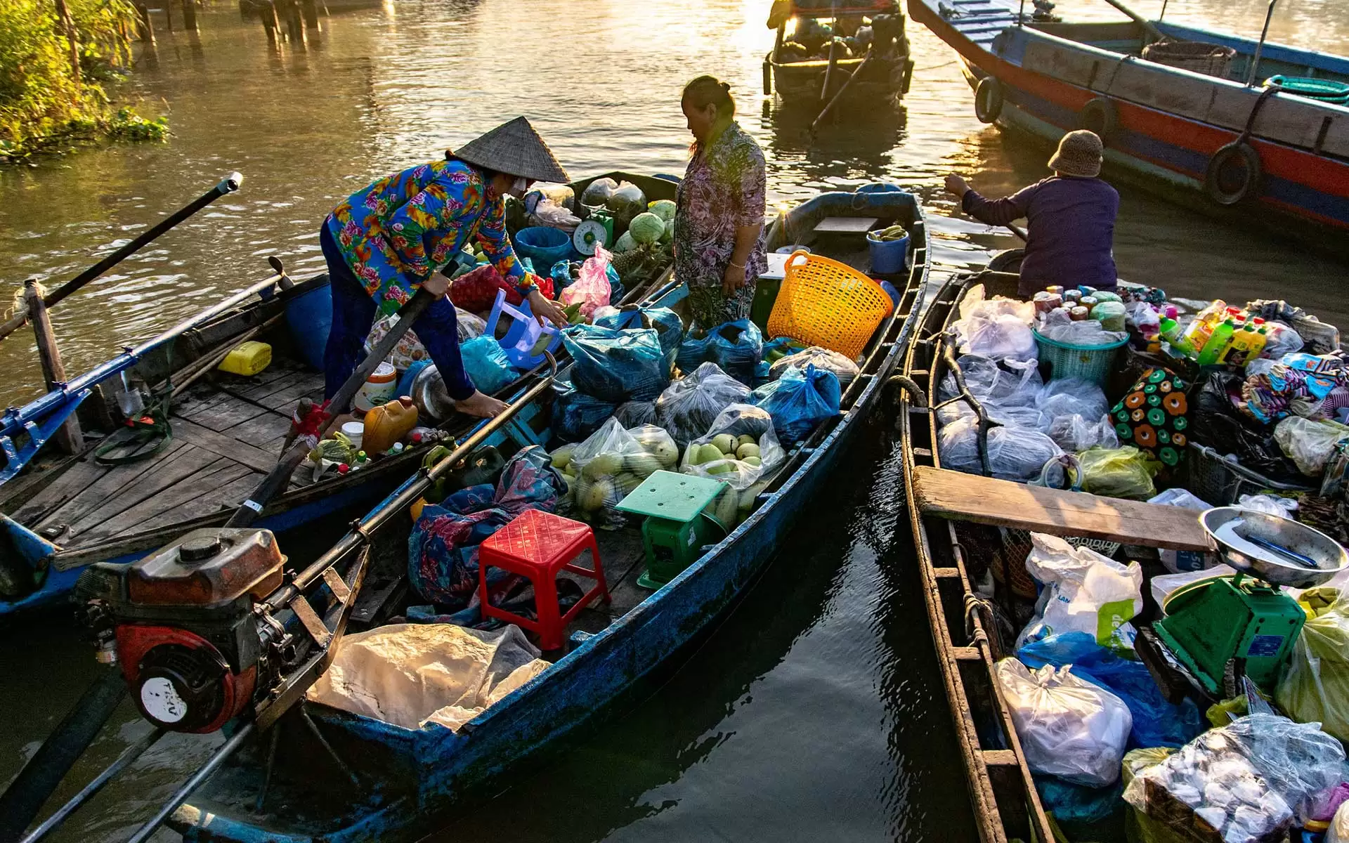 How to get there Phong Dien Floating Market