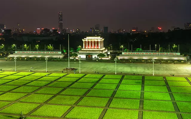 Ho Chi Minh Mausoleum - Solemnly Historic Attraction in Hanoi