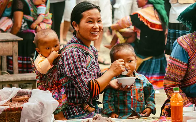 Traditional “Li Xi” Custom - Giving Luckey Money on Tet in Vietnam