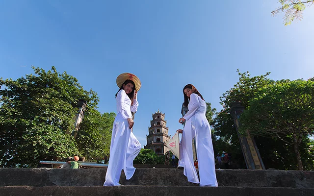 Thien Mu Pagoda, Hue Vietnam