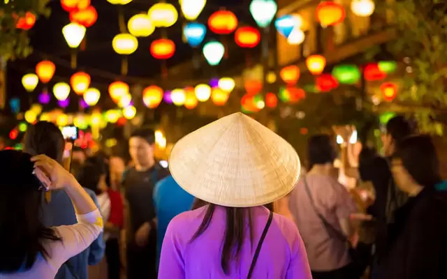 Hoi An Night Market – A Shopping Paradise