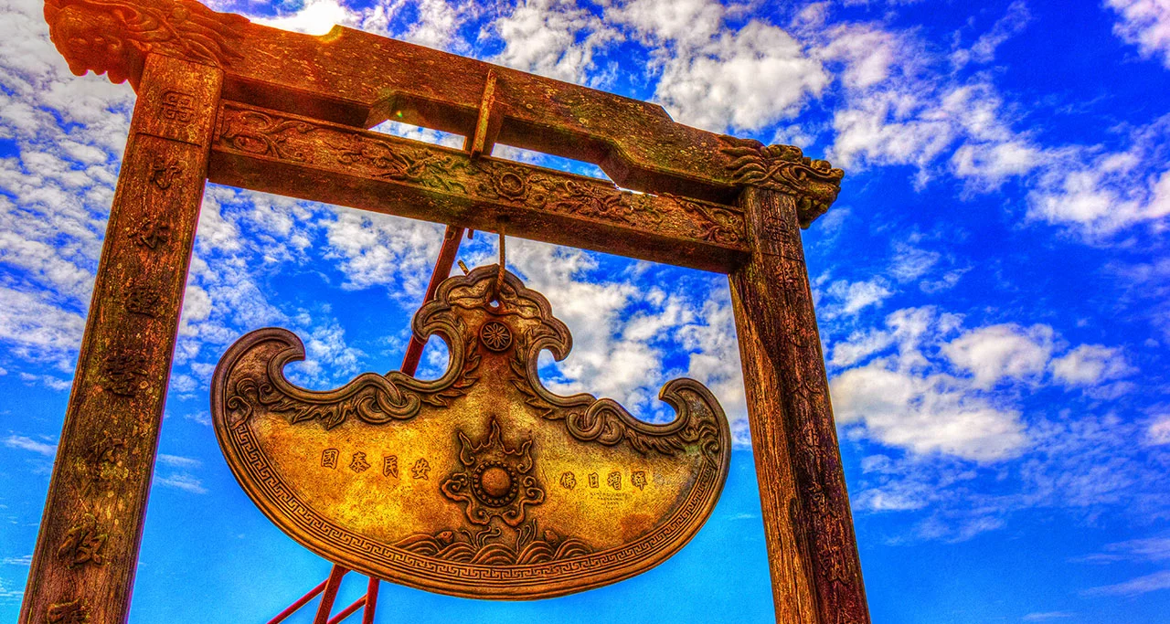 Visit-Yen-Tu-Pagoda-14