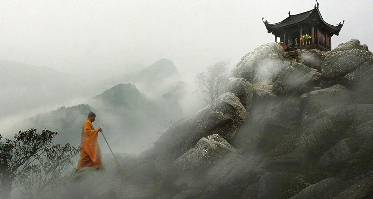 Visit-Yen-Tu-Pagoda-20