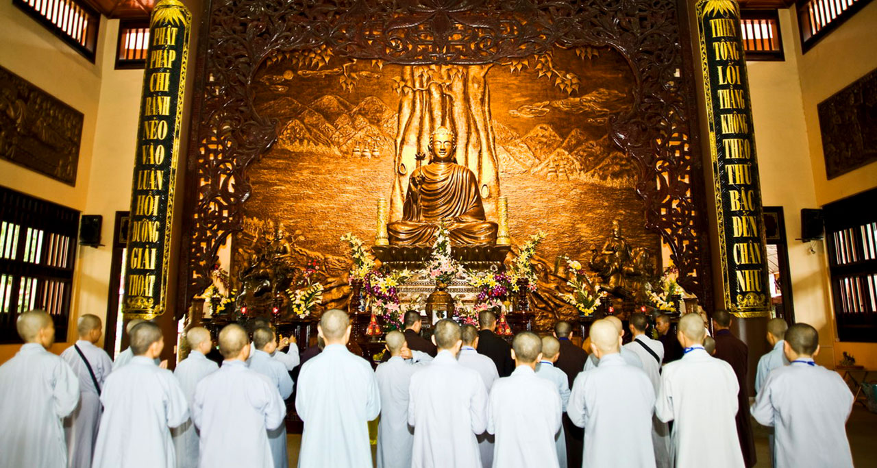 Visit-Yen-Tu-Pagoda-24