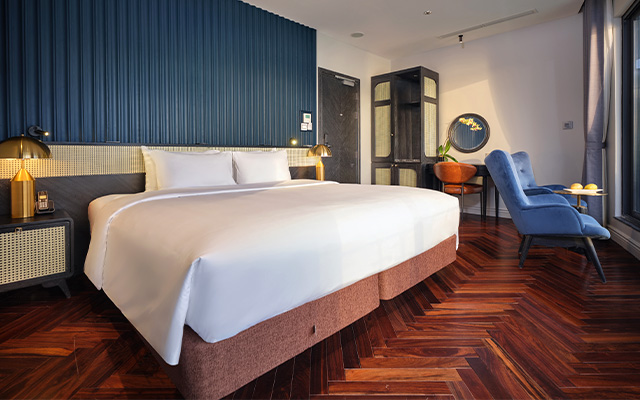 Elite Senior Suite Premium