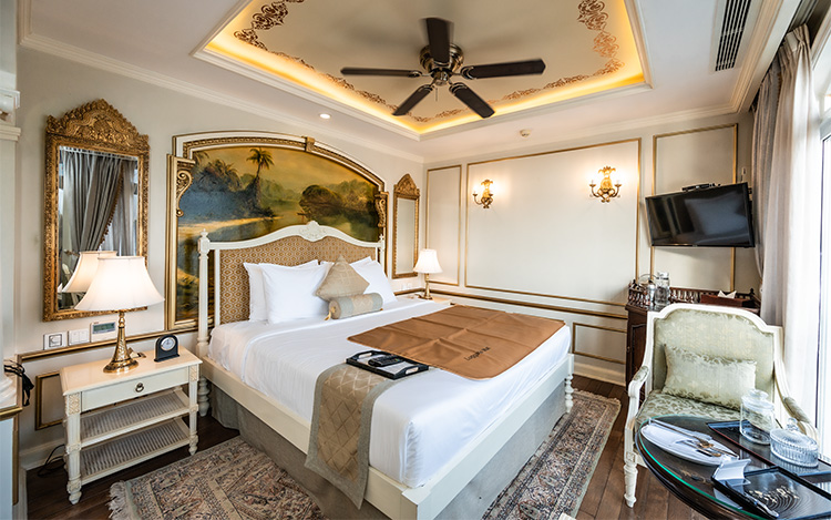 RV-Mekong-Princess-tonle-suite-1
